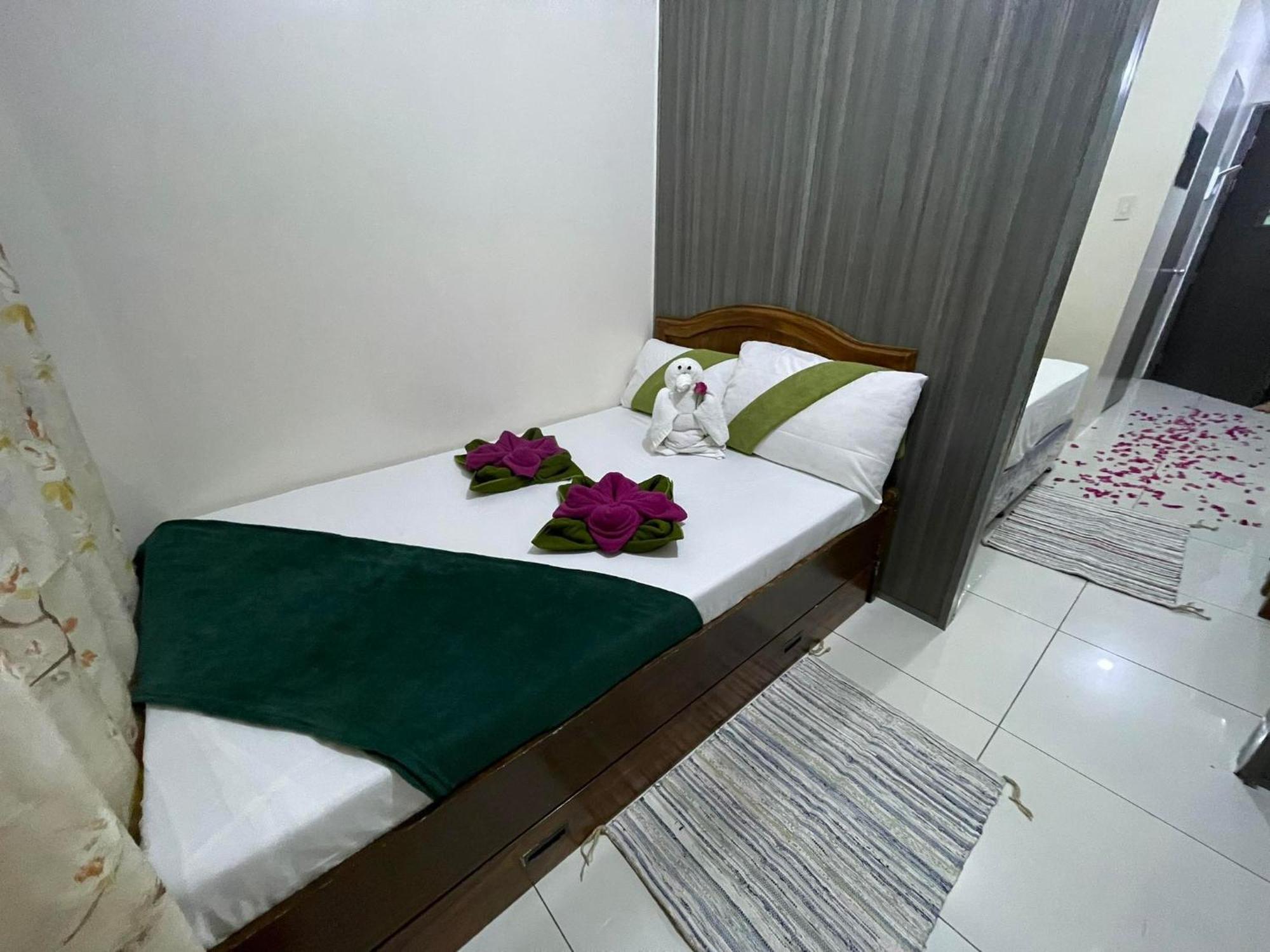 Apartemen studio 16 m² dengan 1 kamar mandi pribadi di Malate Manila Bagian luar foto